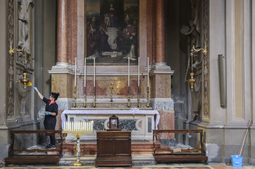 Schwarzer Rahmen, Ledersattel