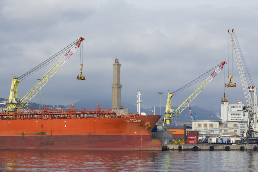 Mit der Funiculare Zecca/Righi auf die Hügel über Genua