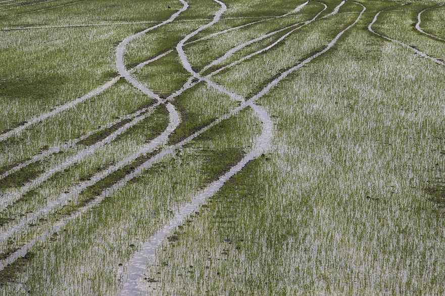 Verlassene Dörfer mit vielen Leerständen zwischen den Feldern
