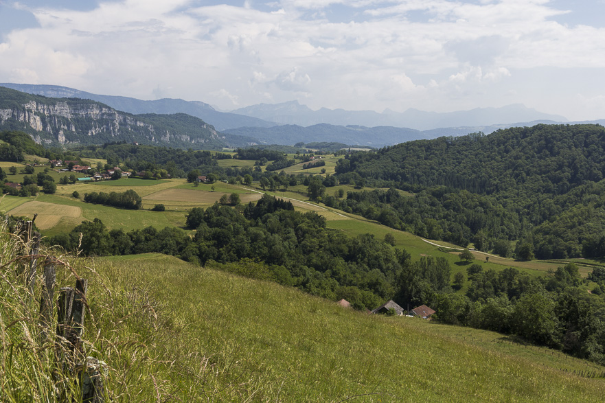 Blick auf Chambéry und den Lac du Bourget kurz vor der Passhöhe