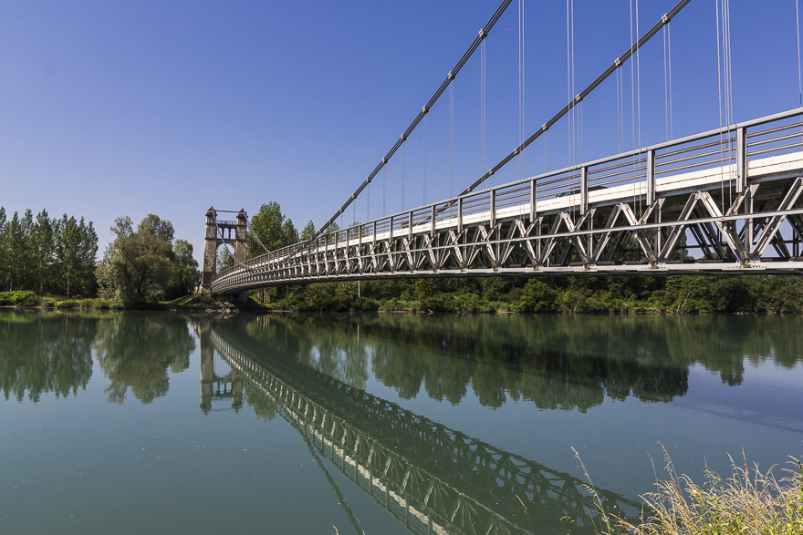 Rhône-Radweg – die Gegend wirkt wohlhabender und aufgeräumter