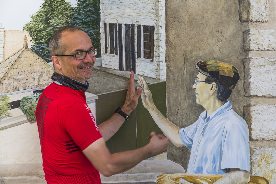 Einfahrt in Lyon auf Radwegen entlang der Straßenbahn