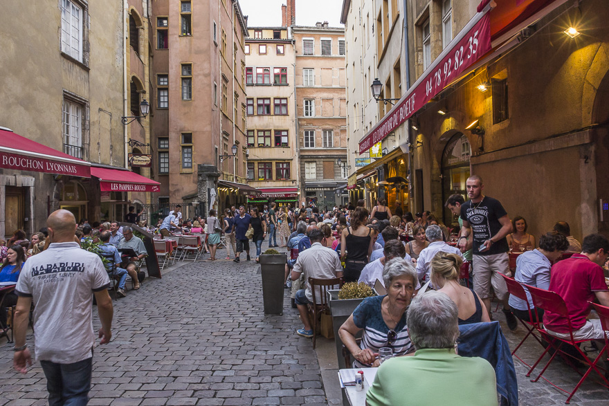 Bahnhof Lyon – Räder teilweise zerlegt für den TGV nach Mulhouse